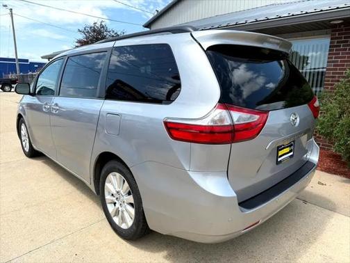 2015 Toyota Sienna XLE