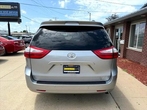 2015 Toyota Sienna XLE