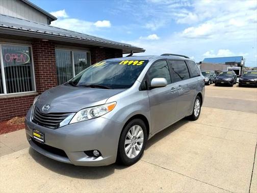 2015 Toyota Sienna XLE