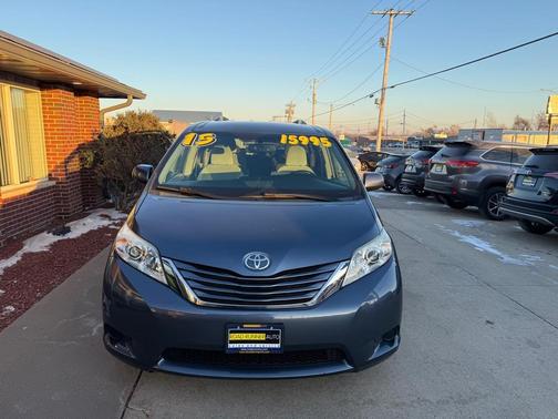 2015 Toyota Sienna LE