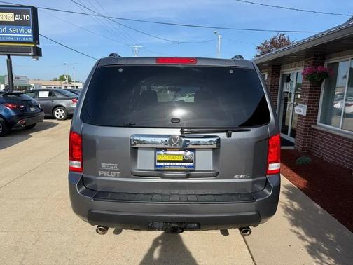 Polished Metal Metallic 2011 Honda Pilot EX-L