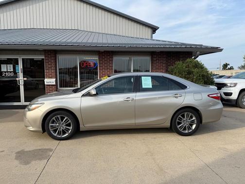 2016 Toyota Camry SE
