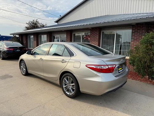2016 Toyota Camry SE
