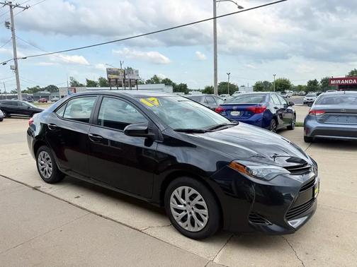 Black Sand Pearl 2017 Toyota Corolla LE
