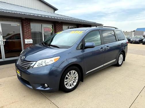 2015 Toyota Sienna XLE