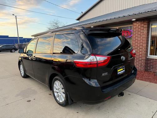 2016 Toyota Sienna Limited