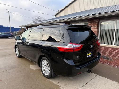 2016 Toyota Sienna Limited