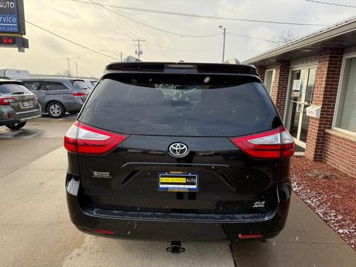 2016 Toyota Sienna Limited