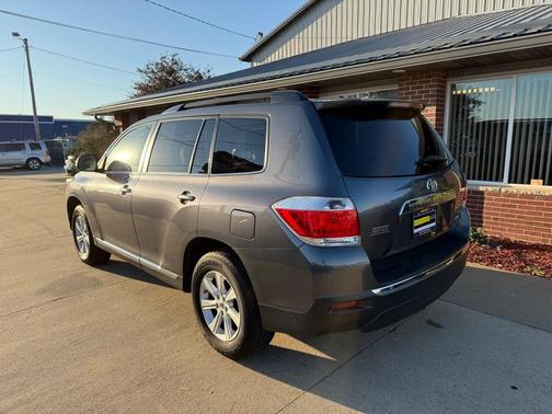 2013 Toyota Highlander SE