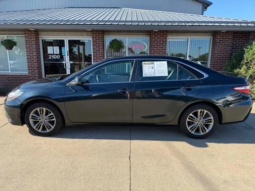 Cosmic Gray Mica 2016 Toyota Camry SE