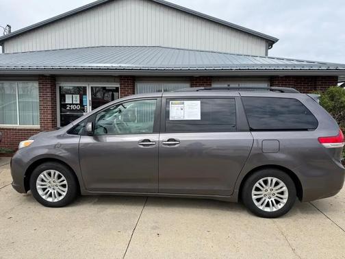 2012 Toyota Sienna XLE