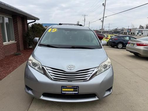 2015 Toyota Sienna LE