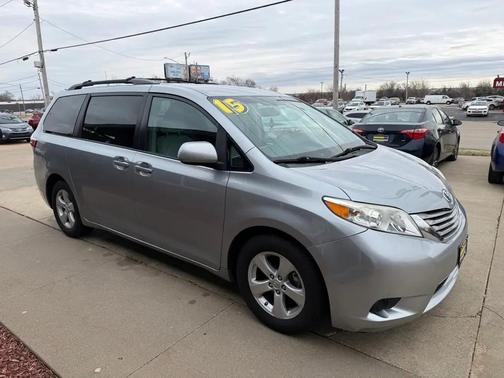 2015 Toyota Sienna LE