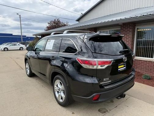 Attitude Black Metallic 2015 Toyota Highlander Limited