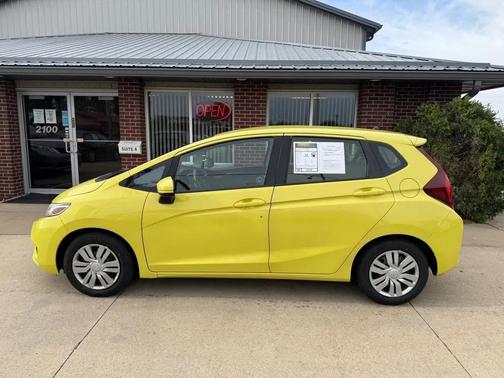 Mystic Yellow Pearl 2016 Honda Fit LX