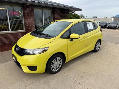 Mystic Yellow Pearl 2016 Honda Fit LX