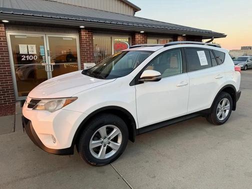 Super White 2014 Toyota RAV4 XLE