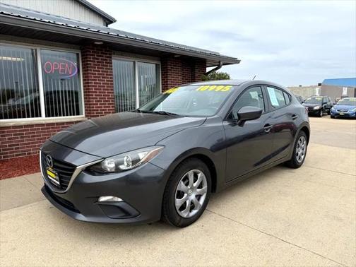 2016 Mazda Mazda3 i Sport