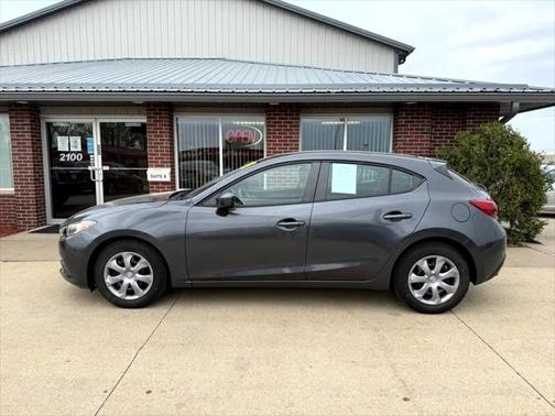 2016 Mazda Mazda3 i Sport
