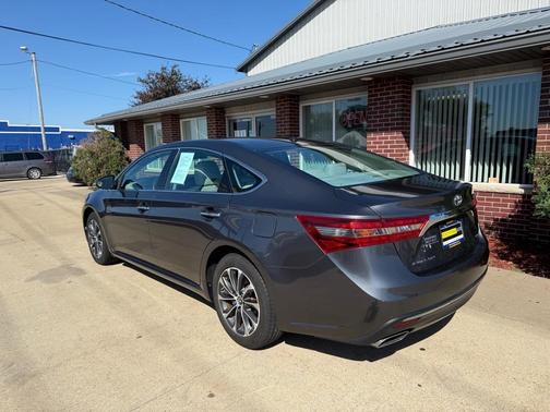 2016 Toyota Avalon XLE