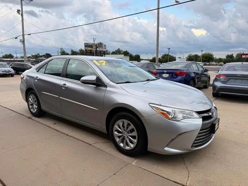 Celestial Silver Metallic 2017 Toyota Camry LE
