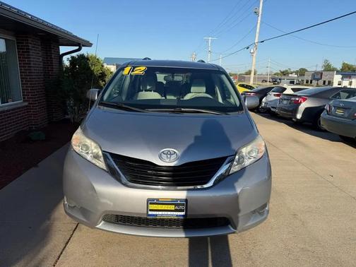 Silver Sky Metallic 2012 Toyota Sienna LE