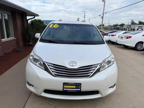Blizzard Pearl 2016 Toyota Sienna XLE