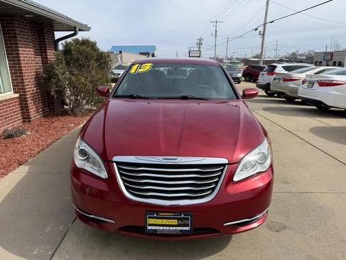 2013 Chrysler 200 Touring