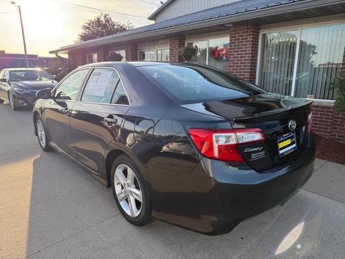 BLUE 2014 Toyota Camry SE