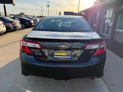BLUE 2014 Toyota Camry SE