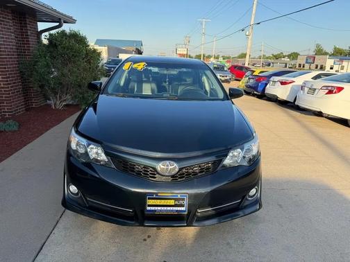 BLUE 2014 Toyota Camry SE