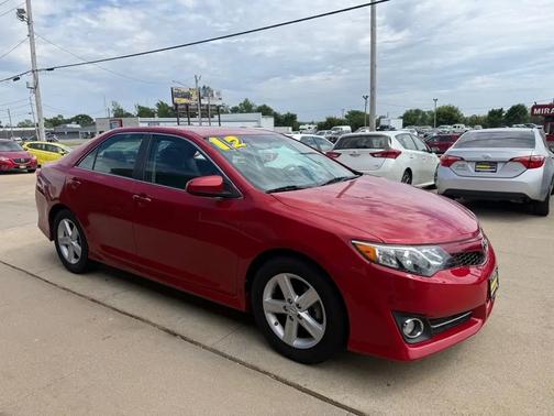 Barcelona Red Metallic 2012 Toyota Camry SE