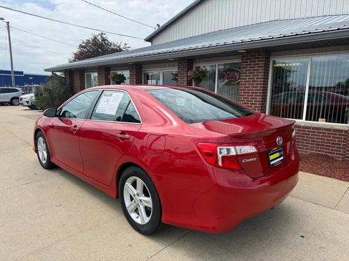 Barcelona Red Metallic 2012 Toyota Camry SE