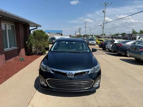 Parisian Night Pearl 2015 Toyota Avalon Limited