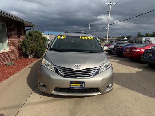 2015 Toyota Sienna XLE