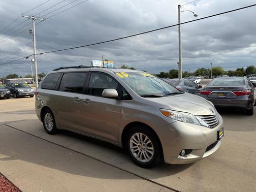 2015 Toyota Sienna XLE