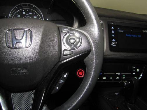 White 2022 Honda HR-V EX