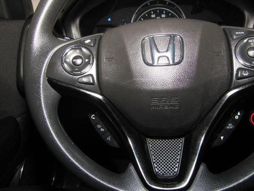 White 2022 Honda HR-V EX