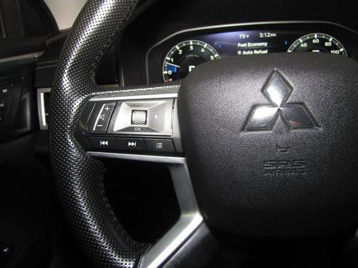 Black 2022 Mitsubishi Outlander SEL 2.5 S-AWC