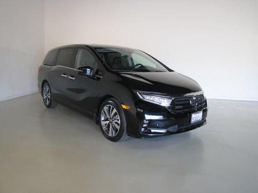 Black 2023 Honda Odyssey Touring