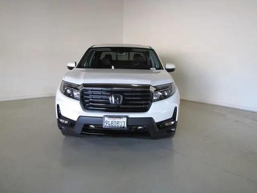 White 2023 Honda Ridgeline RTL-E