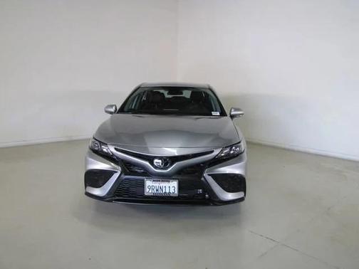 Silver 2024 Toyota Camry SE
