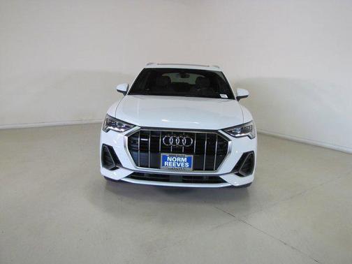 2020 Audi Q3 45 S line Prestige