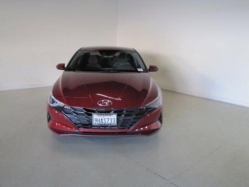 2023 Hyundai ELANTRA SE