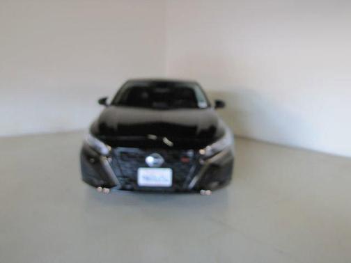 Black 2023 Nissan Altima SR FWD