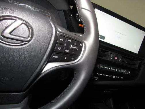 White 2023 Lexus ES 350 Base