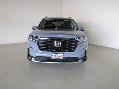 Gray 2023 Honda Pilot Touring 8-Passenger