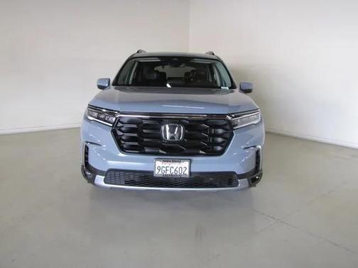 Gray 2023 Honda Pilot Touring 8-Passenger