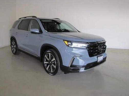 Gray 2023 Honda Pilot Touring 8-Passenger