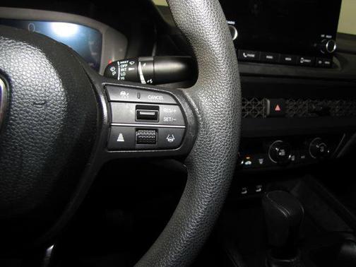 Crystal Black Pearl 2024 Honda Accord LX 1.5T